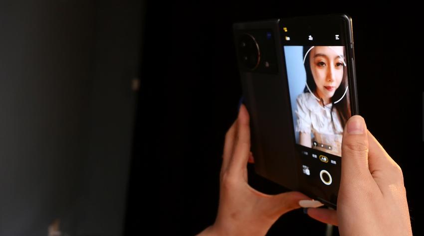 vivo折叠手机xfold使用技巧,vivoxfold折叠屏怎么操作