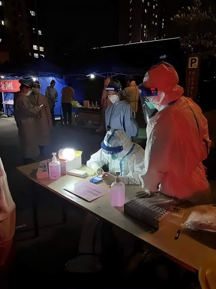 致敬鑫苑服务“摘星”人——昆山鑫都汇战疫先锋事迹