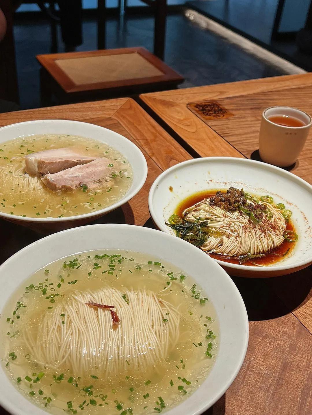 纸碗和塑料碗区别,纸碗是本色好还是白色好