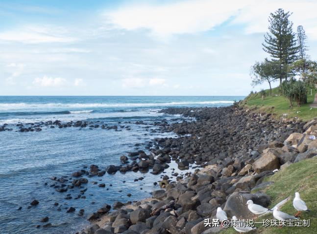 一件可以传承的珠宝！毫不费力地展现了女神的柔美和自信