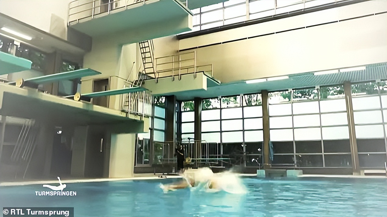 德国柏林男子10米台跳水,德国跳水男运动员三米板