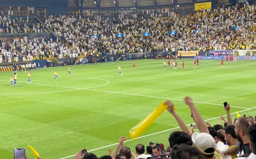 c罗解锁欧冠百场里程碑,c罗的绝招电梯球