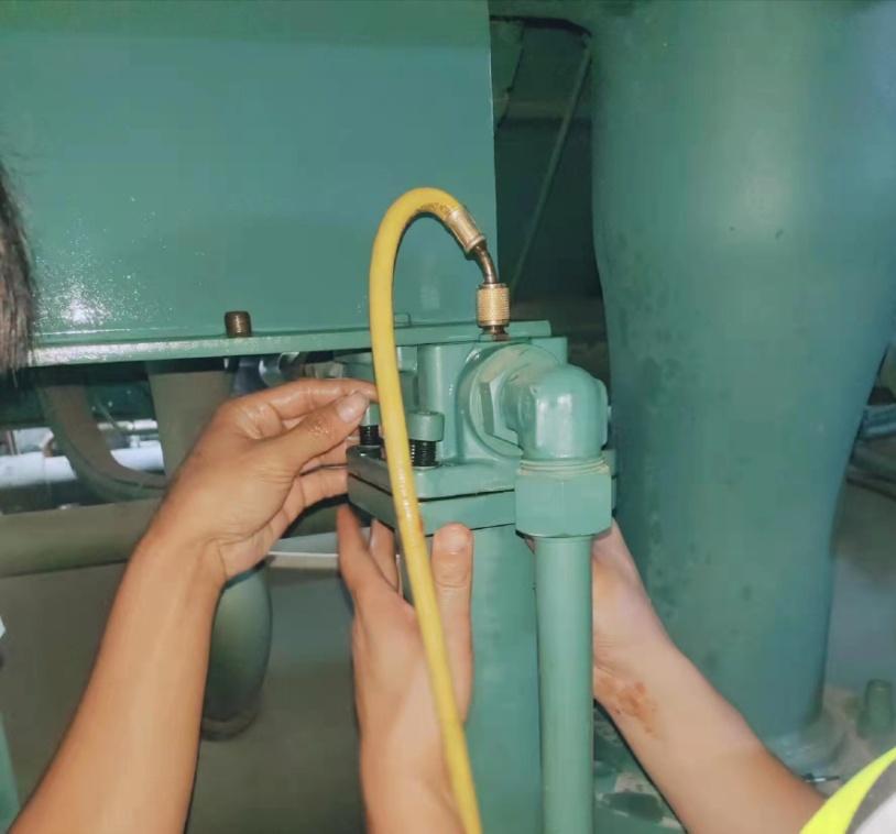 约克风机柜如何拆滤网,约克油过滤器更换