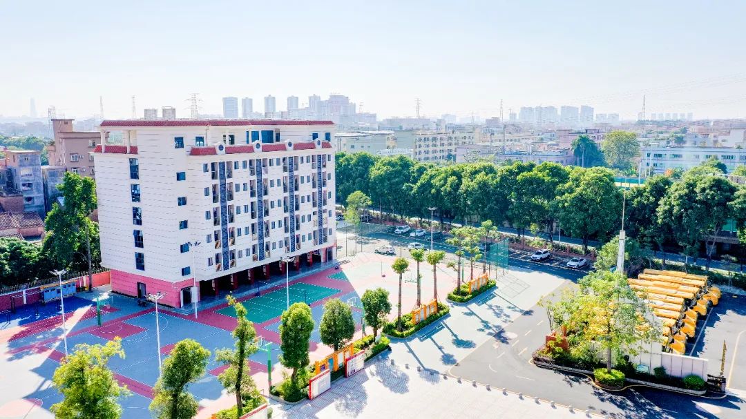 石碣四海学校和碣识学校哪个好,东莞石碣四海学校2018级