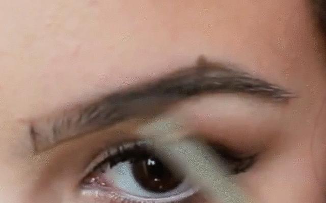 新手如何化妆自然不卡粉,新手如何化妆出无瑕零毛孔的皮肤