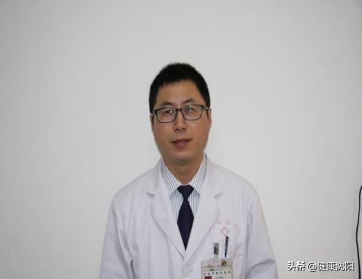 手腕摔伤后能活动是否骨折,手腕摔伤怎么辨别骨折还是扭伤