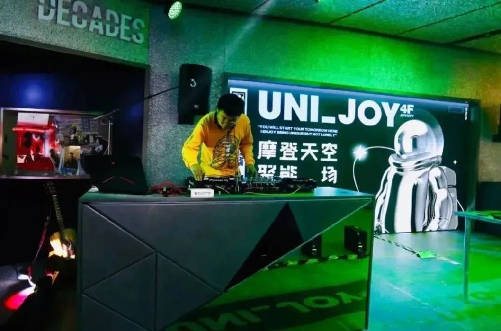 元宵逛夜市,逛元宵逛景点