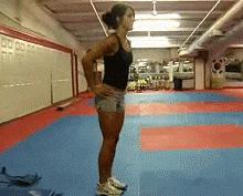 9个动作瘦腿翘臀,提臀瘦腿最有效的锻炼方法