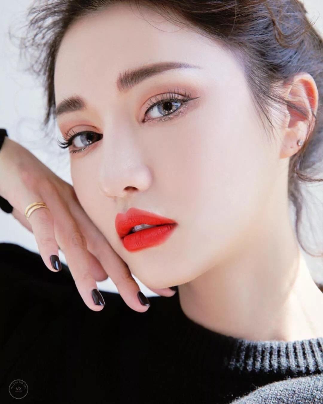 长期涂口红嘴唇颜色不好看了,经常涂口红会不会对嘴唇造成危害