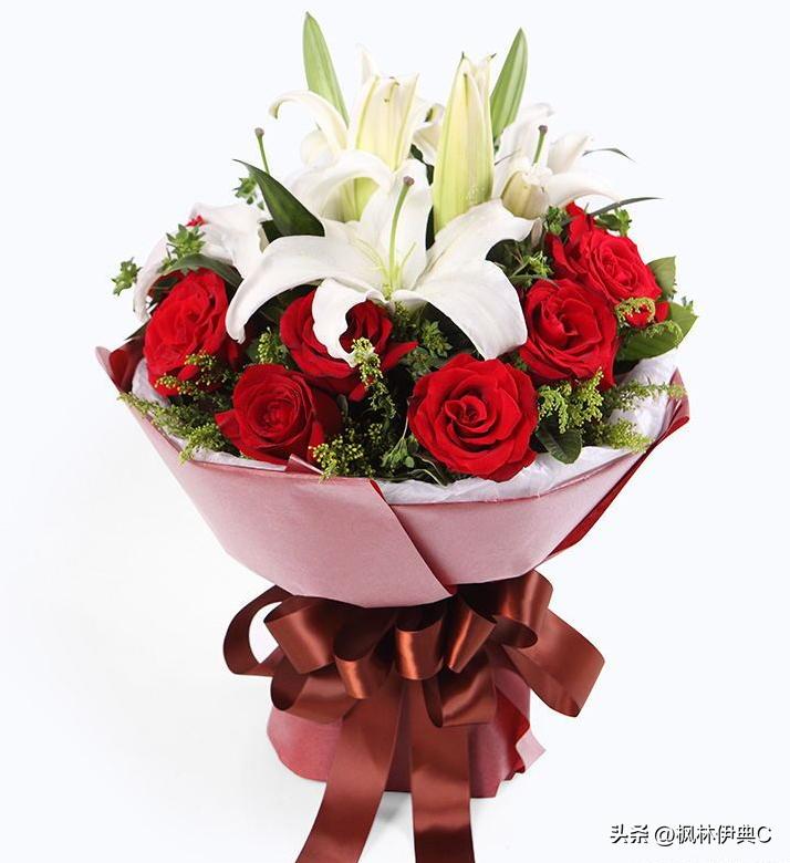 恋爱的第一次约会送什么礼物好,恋爱期间送什么礼物合适