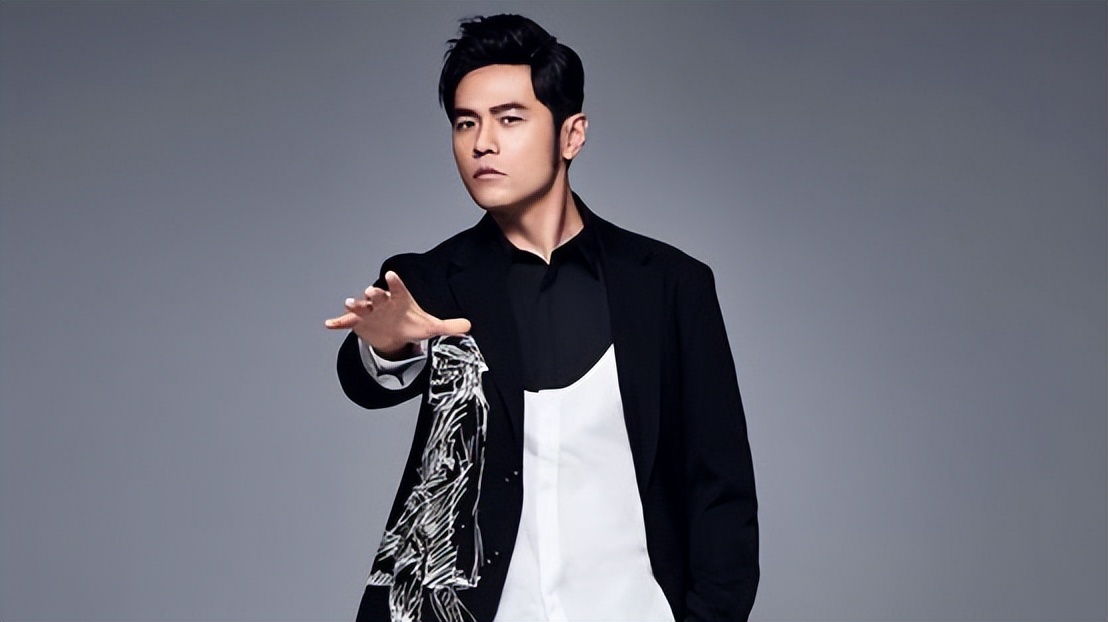 爱国冲锋战士星爷，怎么在圣父的道路上越走越远？周杰伦加我一个