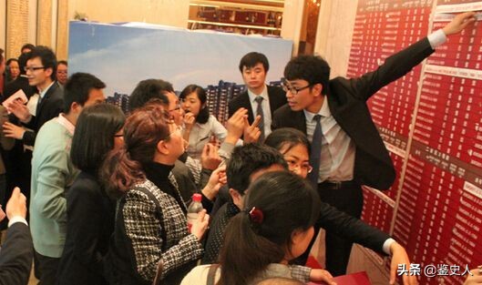 杭州90后白富美疯狂敛财3亿,90后女子冒充富二代诈骗40万