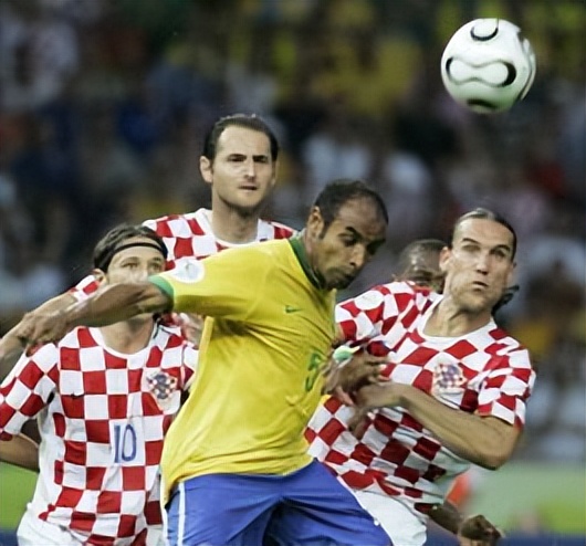 02世界杯巴西阵容埃默森,1998世界杯罗纳尔迪尼奥