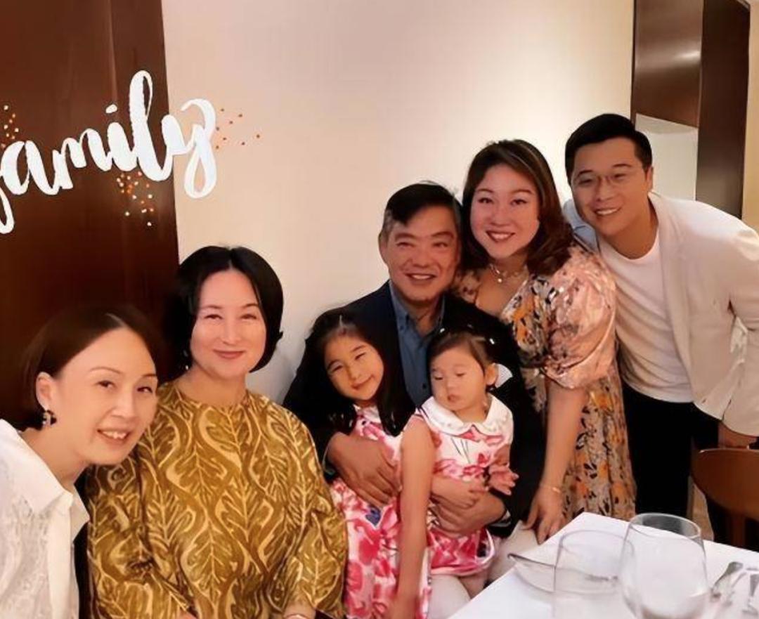 蓝琼缨因为什么去世,赌王二太蓝琼缨传奇的一生