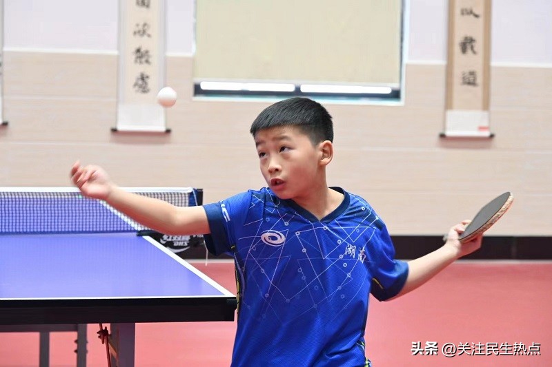 冲“国选”——湖南常德代表队（桃源）小将李智轩挥拍长沙