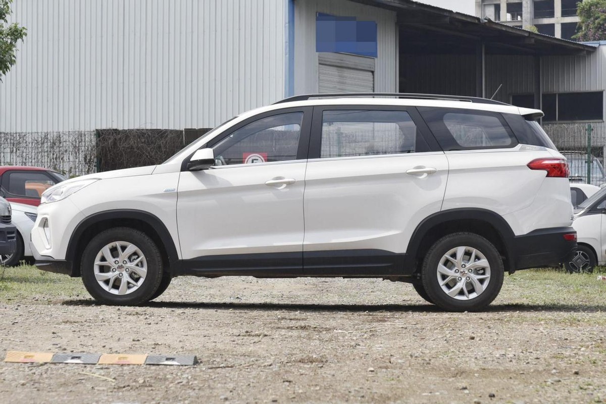 五菱宏光s31.5t试驾,2022年新款五菱宏光s3豪华商务版