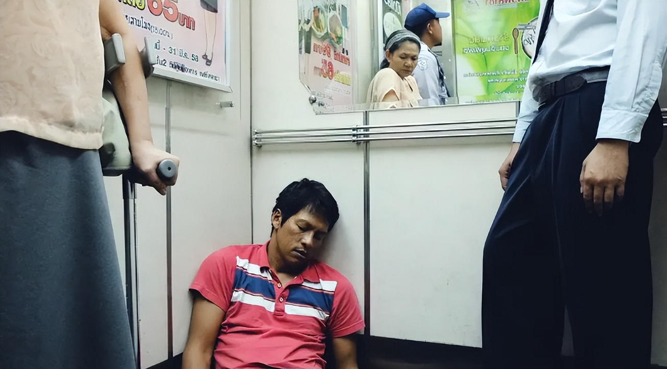 十个观影九个睡着？全球票房第一的电影，竟然是以“催眠”出圈！