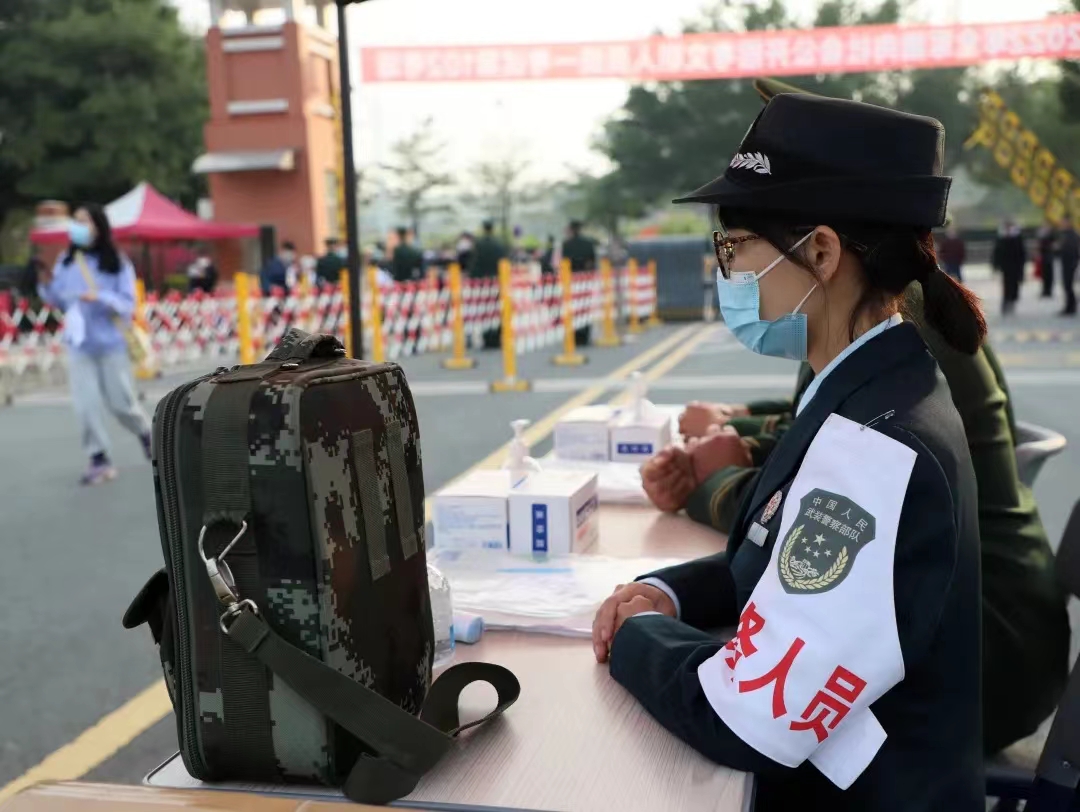 军队文职转正后真的有9000吗,军队文职管理岗一进去就有9000吗