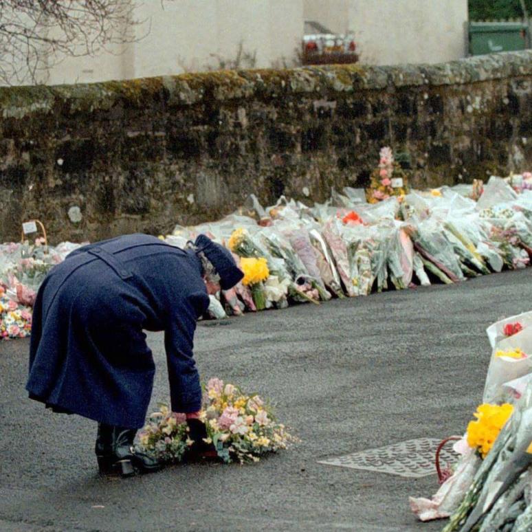 九十六张照片回顾英国女王的一生 (96张图看完英国女王的一生)