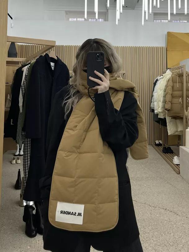 冬天搭配棉衣围巾系法,冬天比较惊艳的穿搭围巾