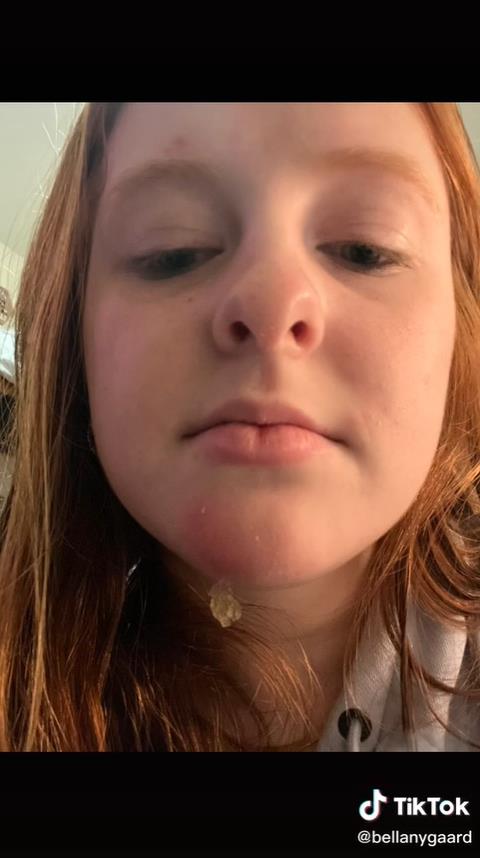 澳洲妹子和男友接吻,澳大利亚女子与男友接吻