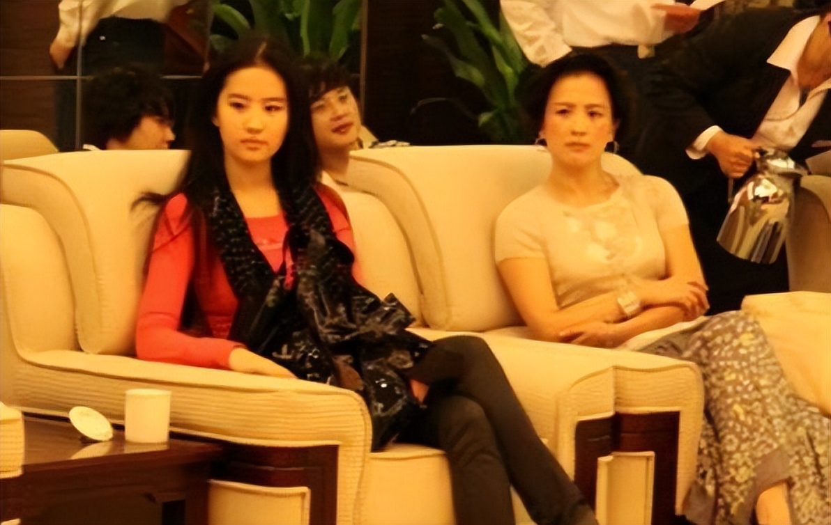 《梦华录》口碑陡转之下，颜值抗打的刘亦菲人设崩塌？