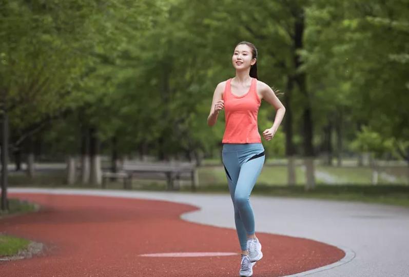 来月经前乳房胀痛有影响吗,来月经乳房会不会刺痛