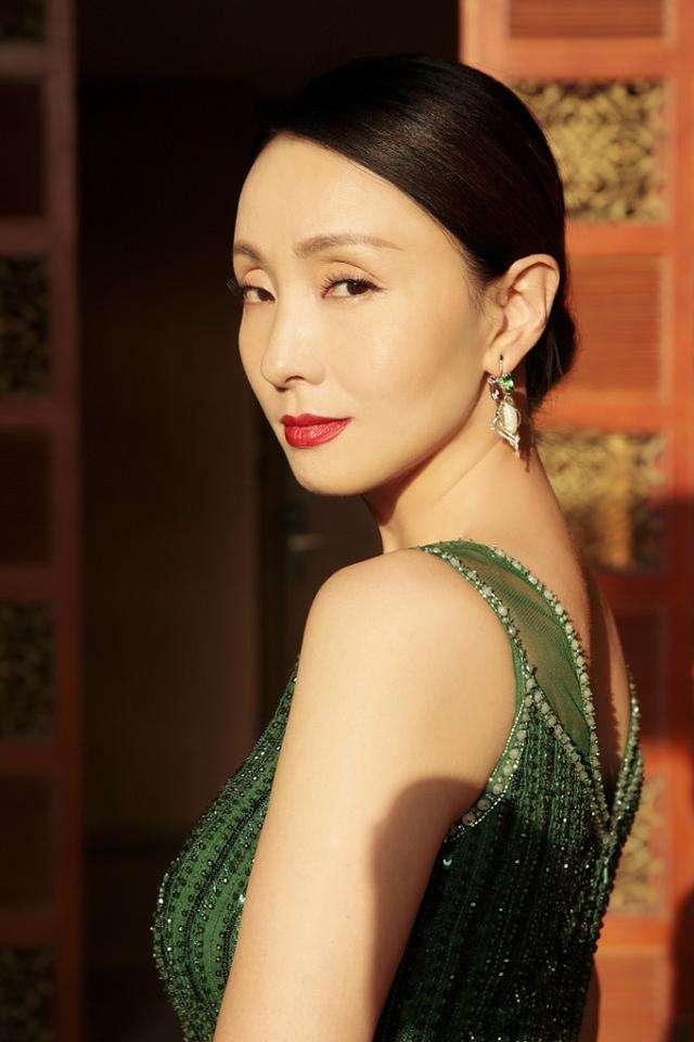 年纪越大五官越好看,年纪越大越好看的脸部特征