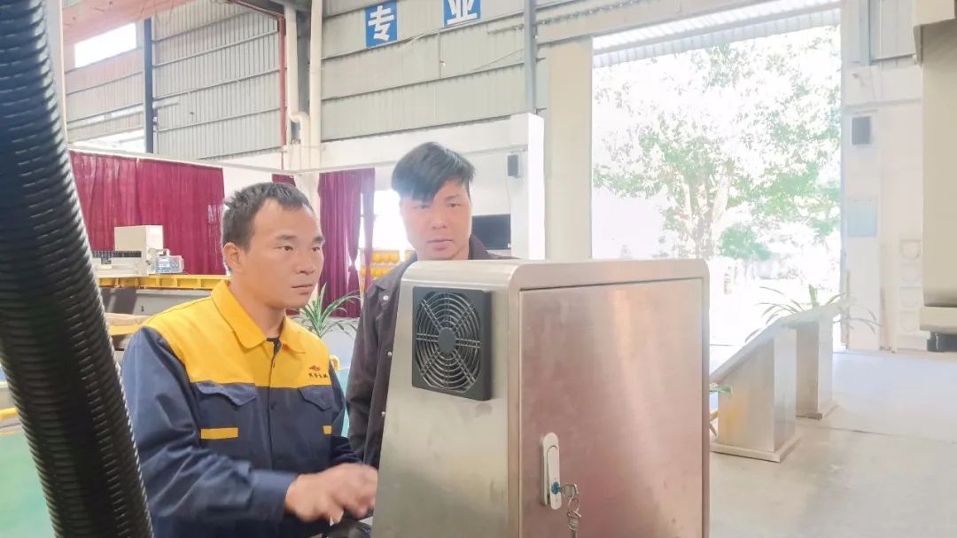 向上突围,向上突围向下扎根