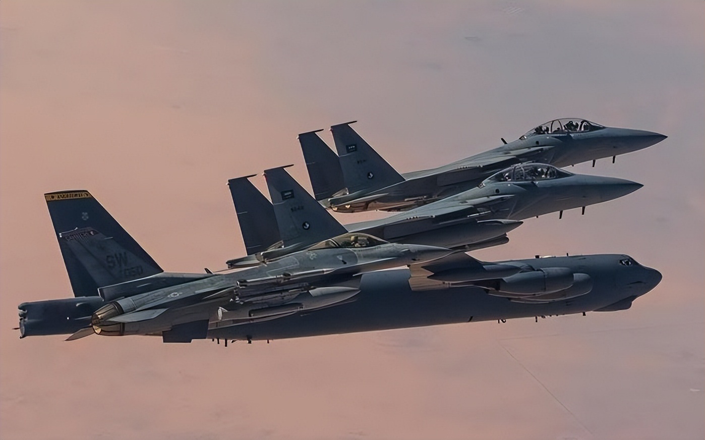 沙特阿拉伯皇家空军成立时间,小国空军