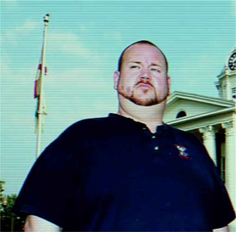 2006年，美国黑人小伙喜中3000万彩票，3年后尸体在水泥中被发现