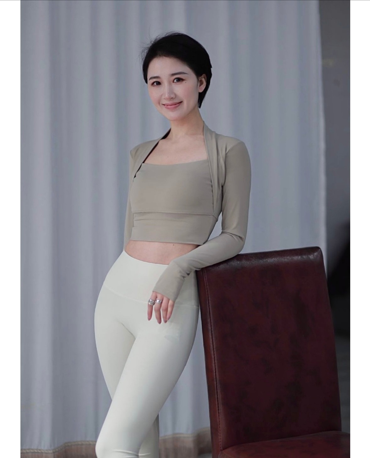 女人不管多大年纪，一定要剪一次露耳短发，大气利落又有高级感