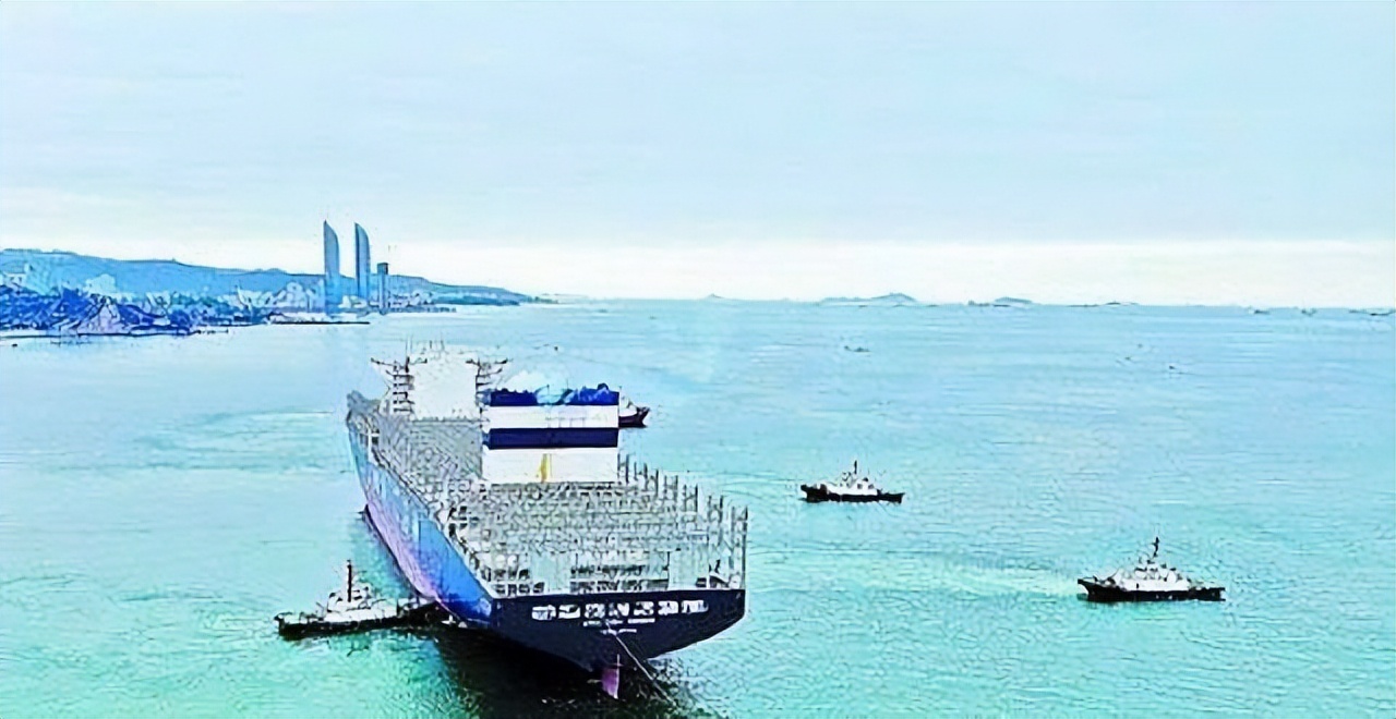 19年加拿大巨轮被堵厦门外海，损失十多亿美元，加总理尝到了苦果