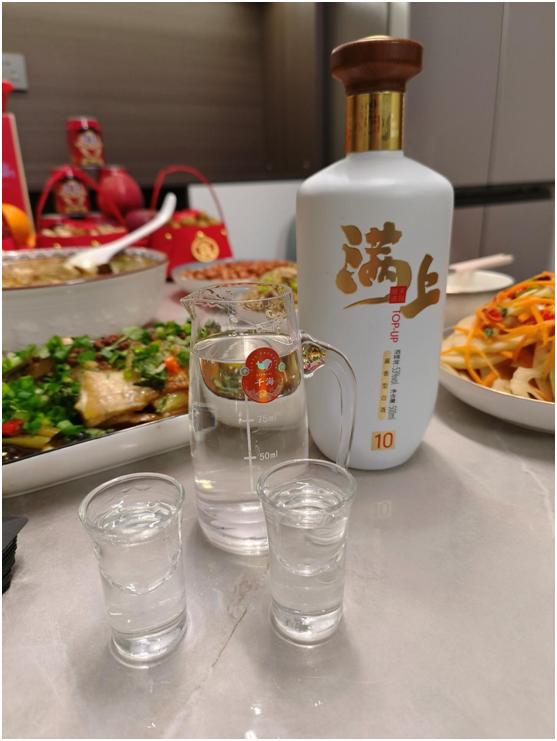 上海三口人去东北喝喜酒，随礼800，开席后乐了：东北兄弟真豪横