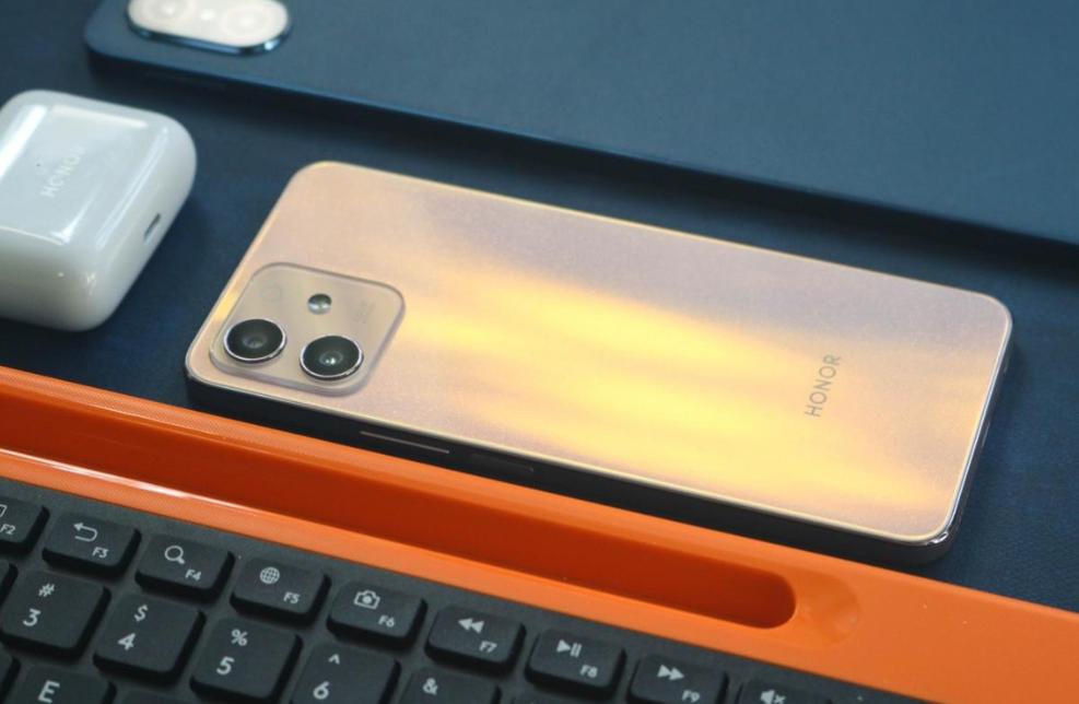 经济实惠耐用型最新款手机,买实惠手机推荐哪款好一点