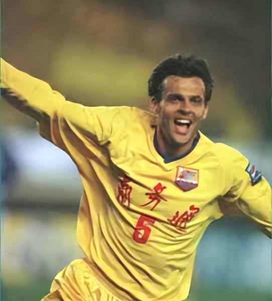 原四川全兴队队长魏群近况,全兴队史