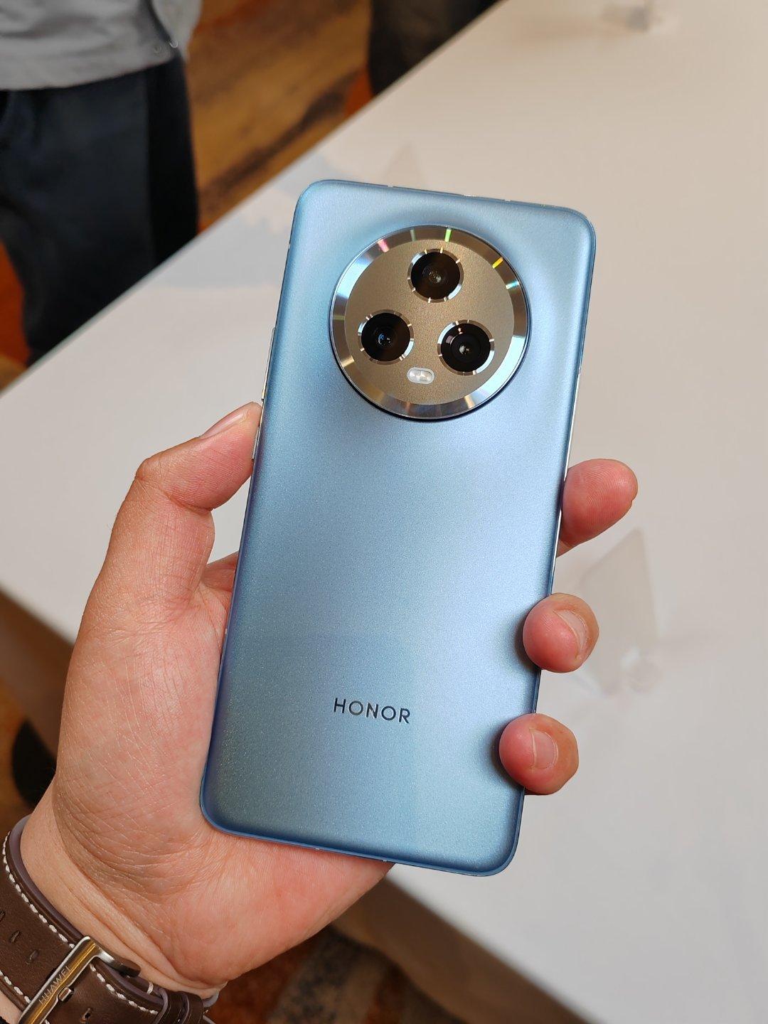 荣耀magic5pro王者120hz续航能力表现,荣耀magic5和magic5pro参数