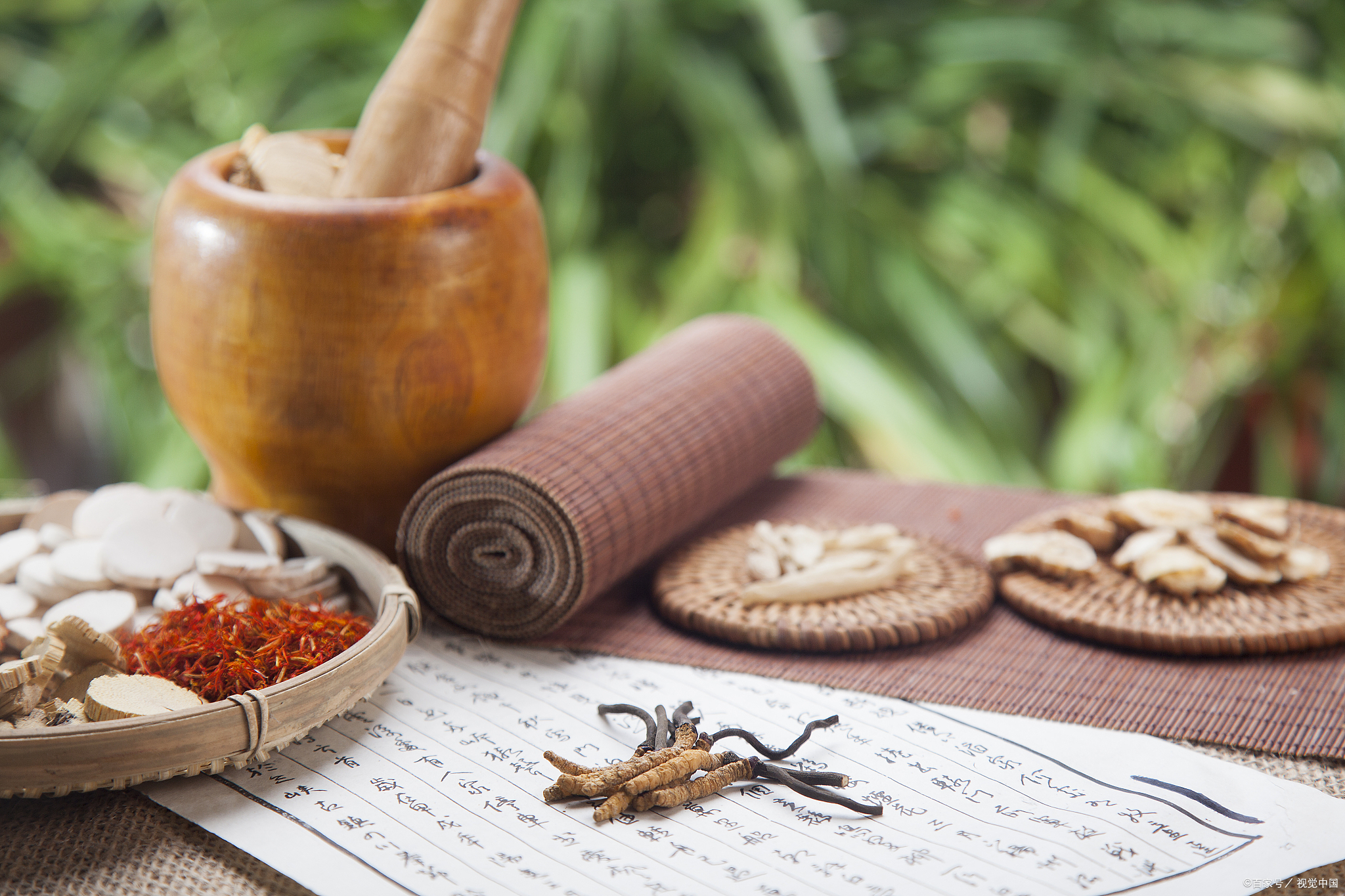 腰痛脚底板麻怎么缓解,腰痛温阳散寒除湿的中成药