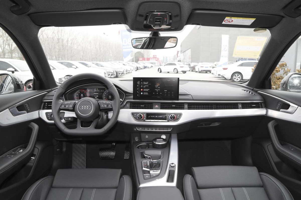 奥迪a4l2019款45tfsiquattro,奥迪a4l2022款45tfsiquattro