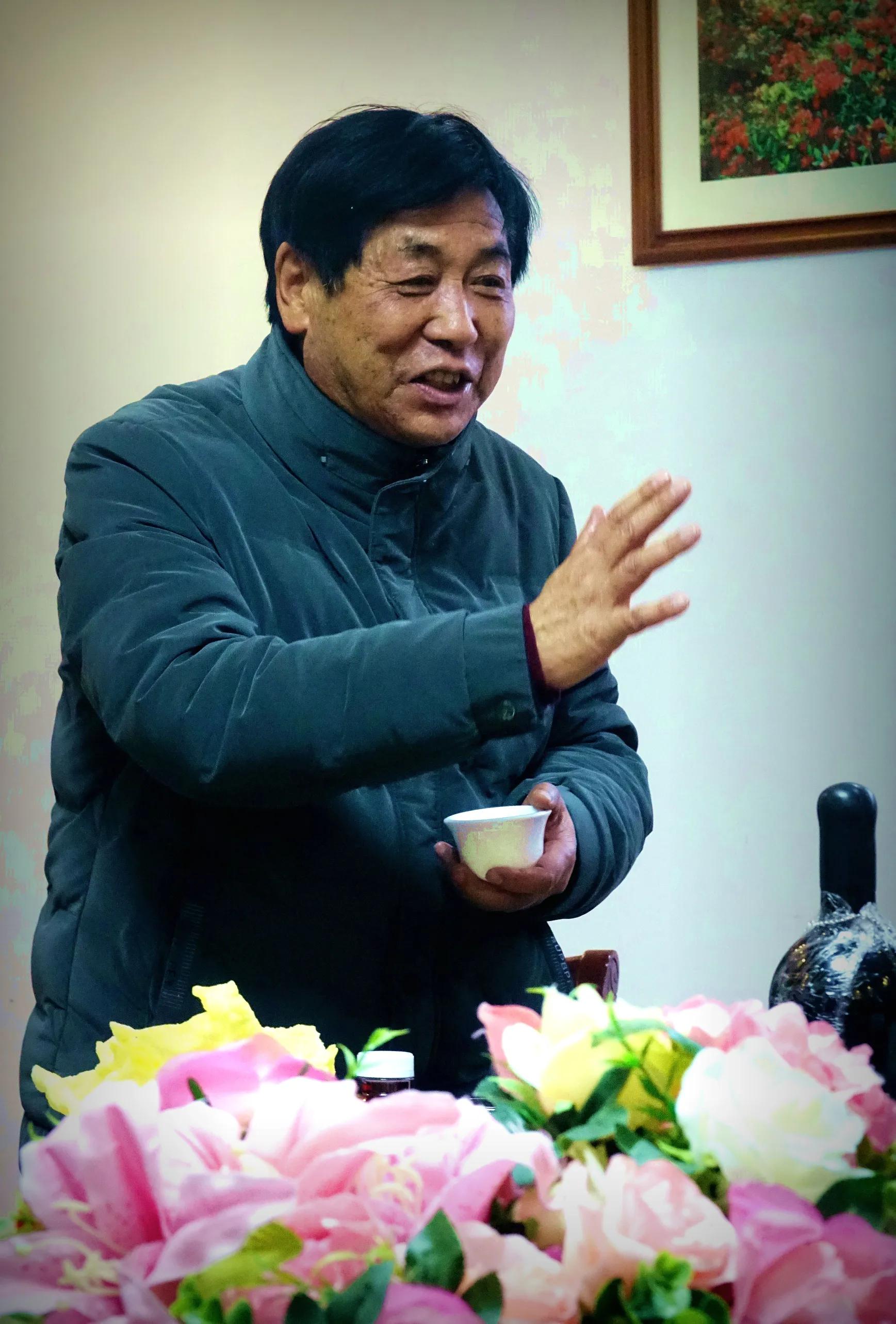 纪实：辞别三年疫情老友聚会祝贺教授新书文坛添花