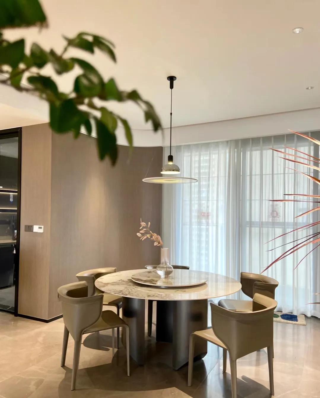 广东女主拒绝“过度装修”，全屋装修的非常漂亮，堪称装修教科书