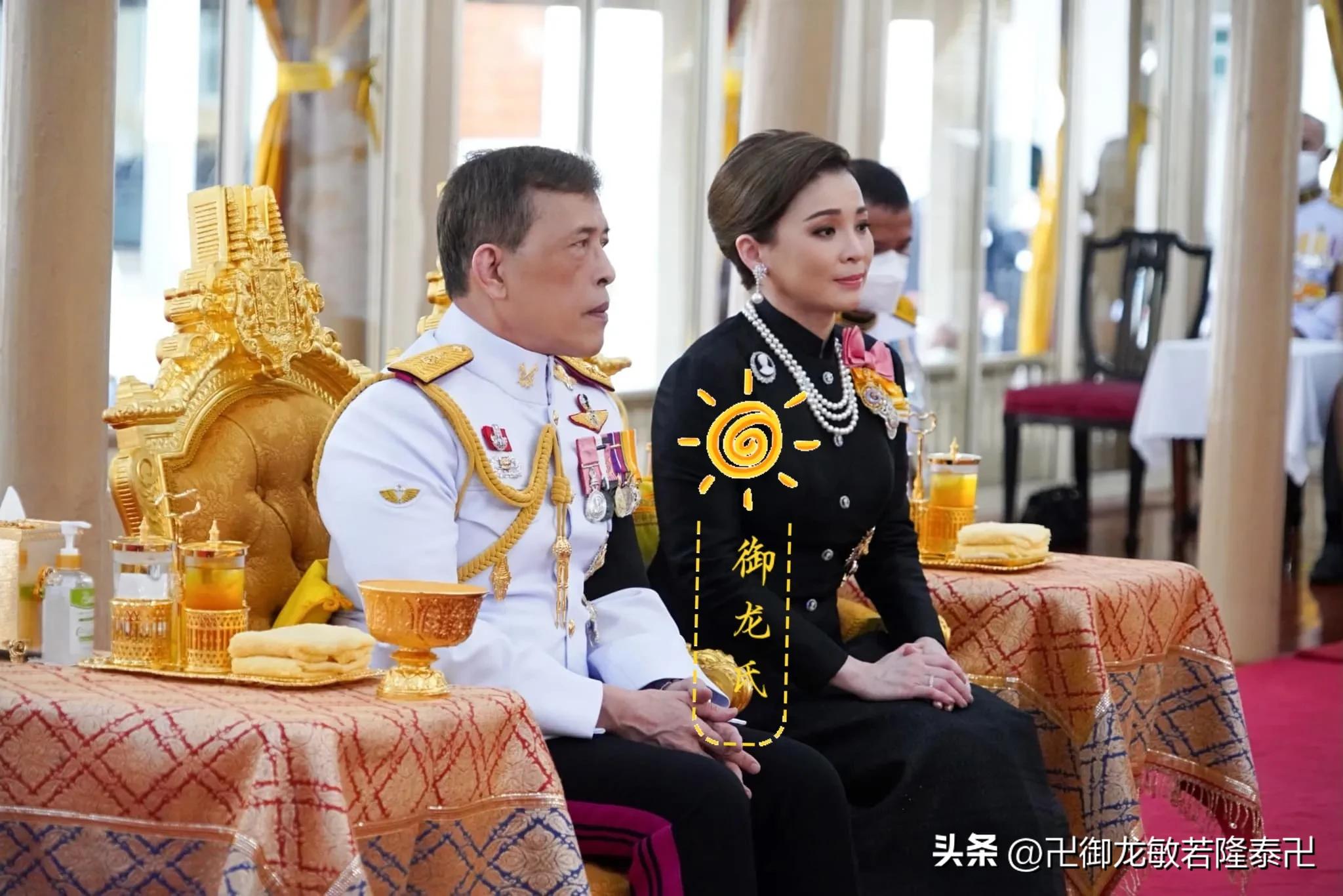 泰国国王夫妇主持“比萨德杰王子殿下”的火化仪式