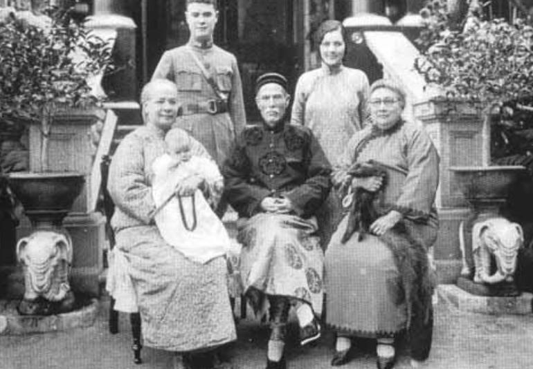 嫁给首富一直无子,麦秀英劝说表妹当妾,表妹连生10子成平妻