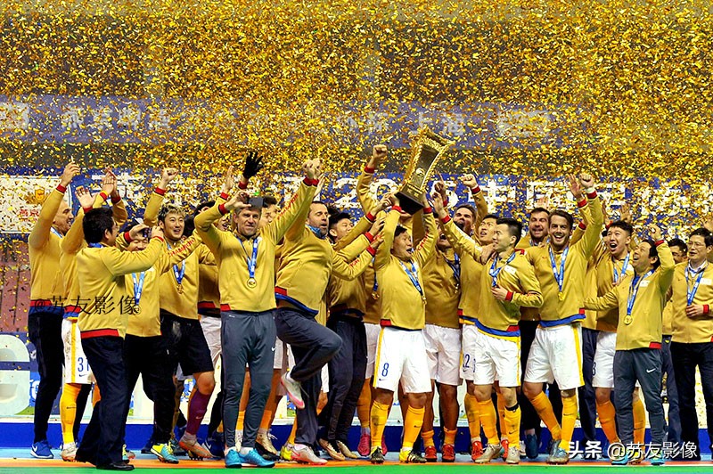 江苏队几年没进季后赛了,江苏足球队赛季结束了吗