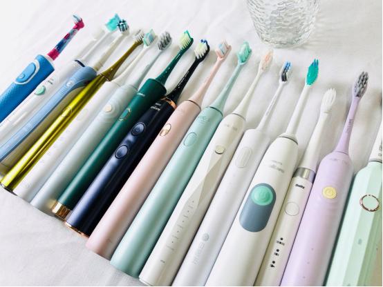 电动牙刷能去掉牙齿上的黑渍吗,小孩用电动牙刷会导致牙齿脱矿吗