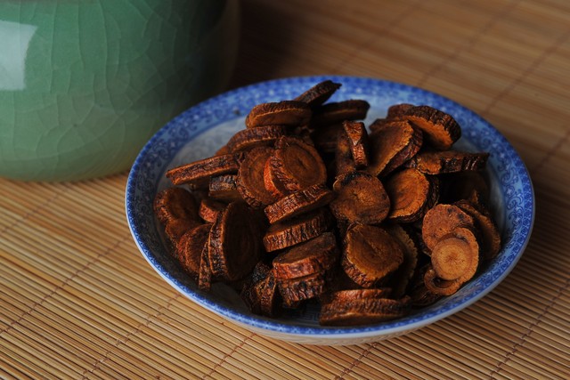 肠胃炎拉大便黑色很湿,肠炎湿热大便粘腻排便费力肚子疼