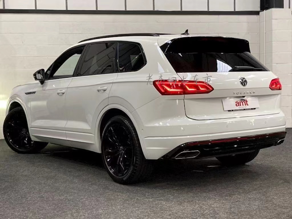 最新款途锐和卡宴的对比,途锐卡宴同底盘