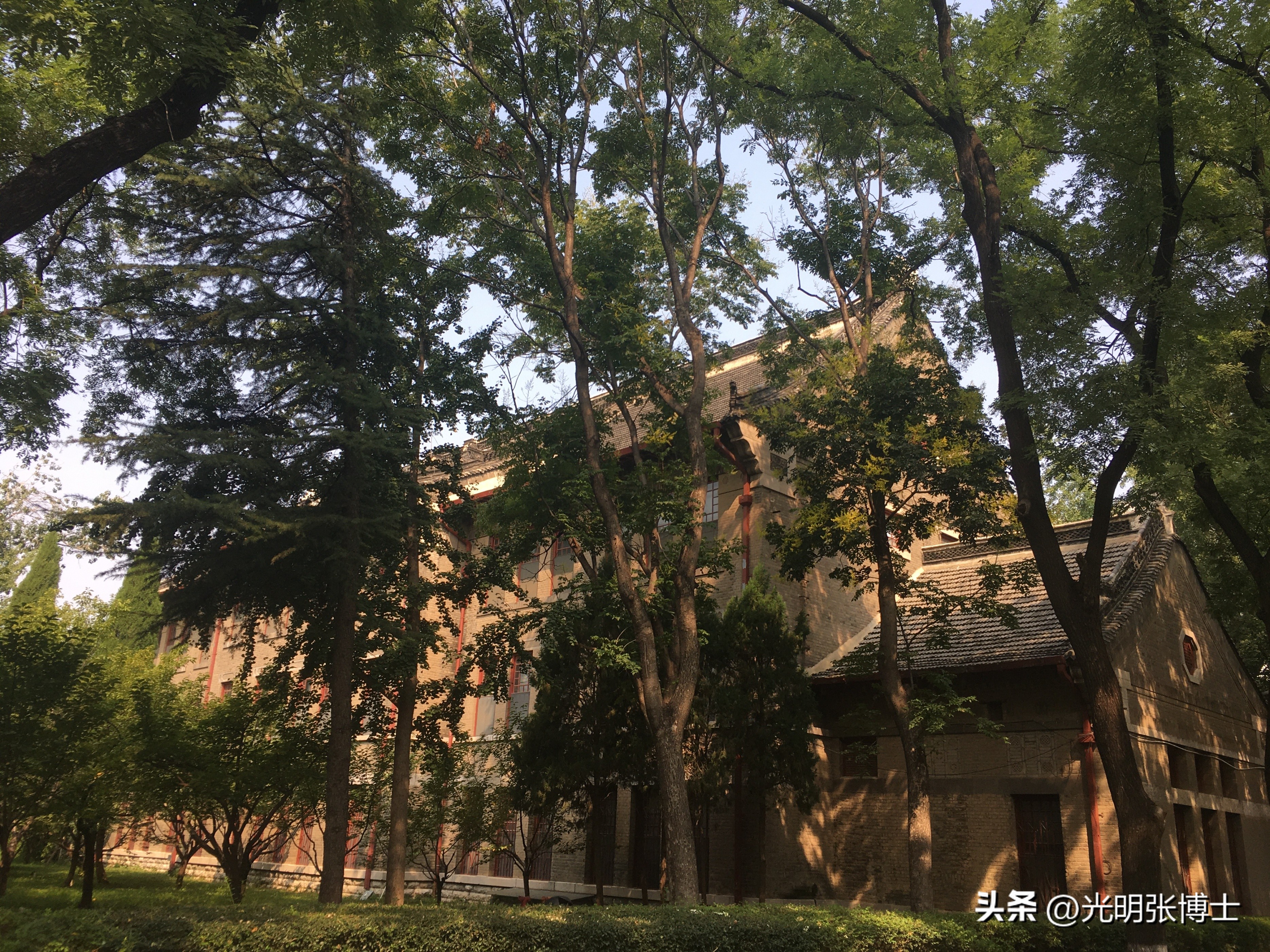 山东大学趵突泉校区风景图片,山东大学趵突泉校区宿舍真实照片