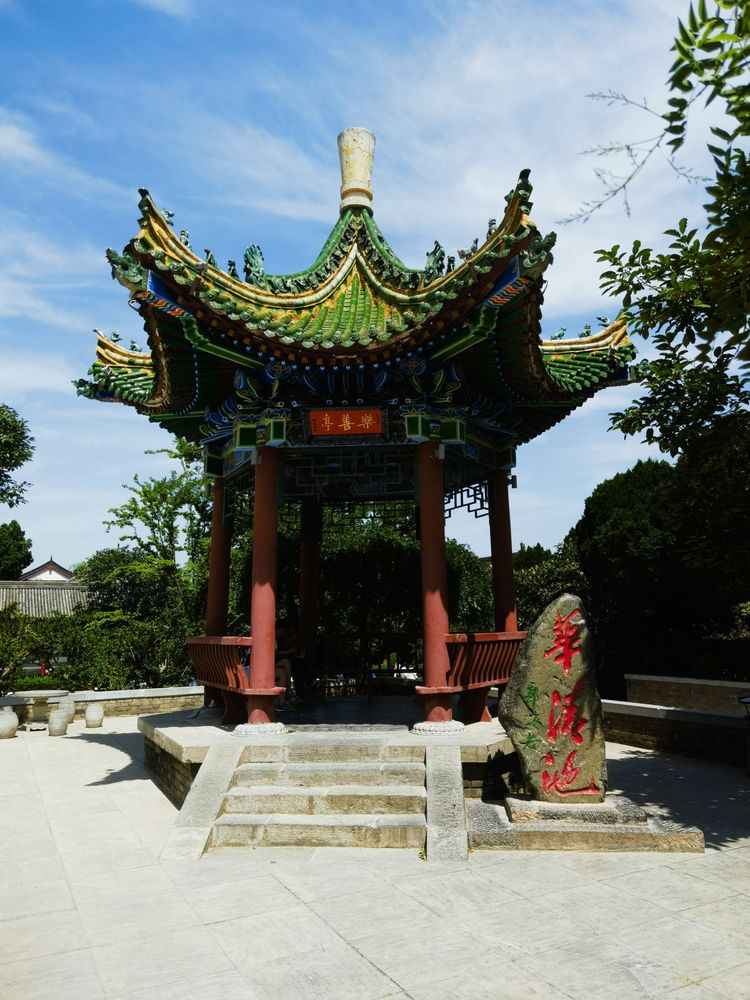 华清池温泉源头,天下第一泉华清池