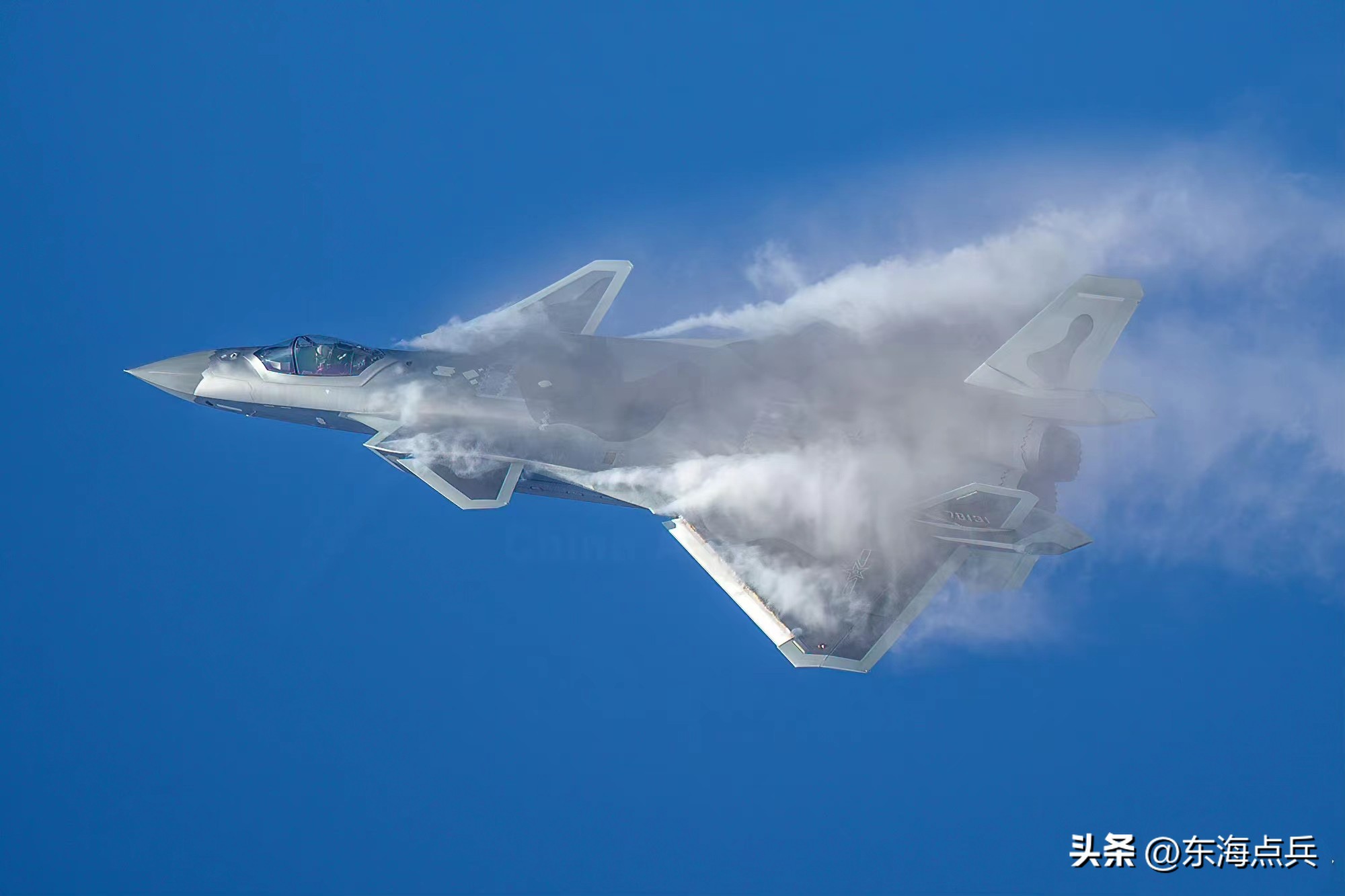 美媒歼20,歼20首架升级版航程